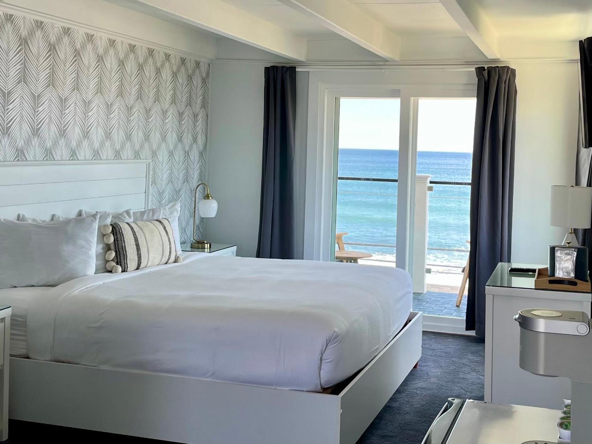 Grand View Motel 2*